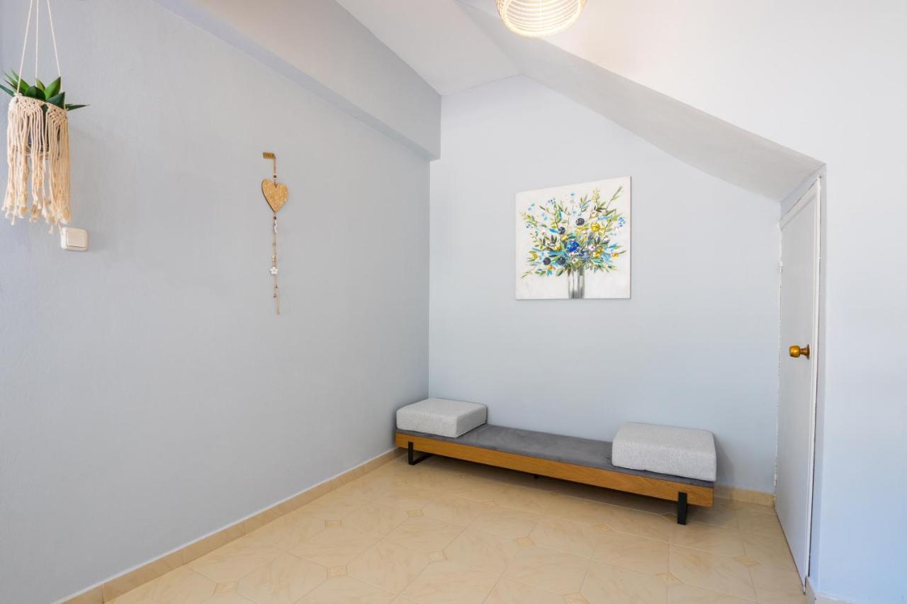 Harbor View Apartment Karpathos Bagian luar foto