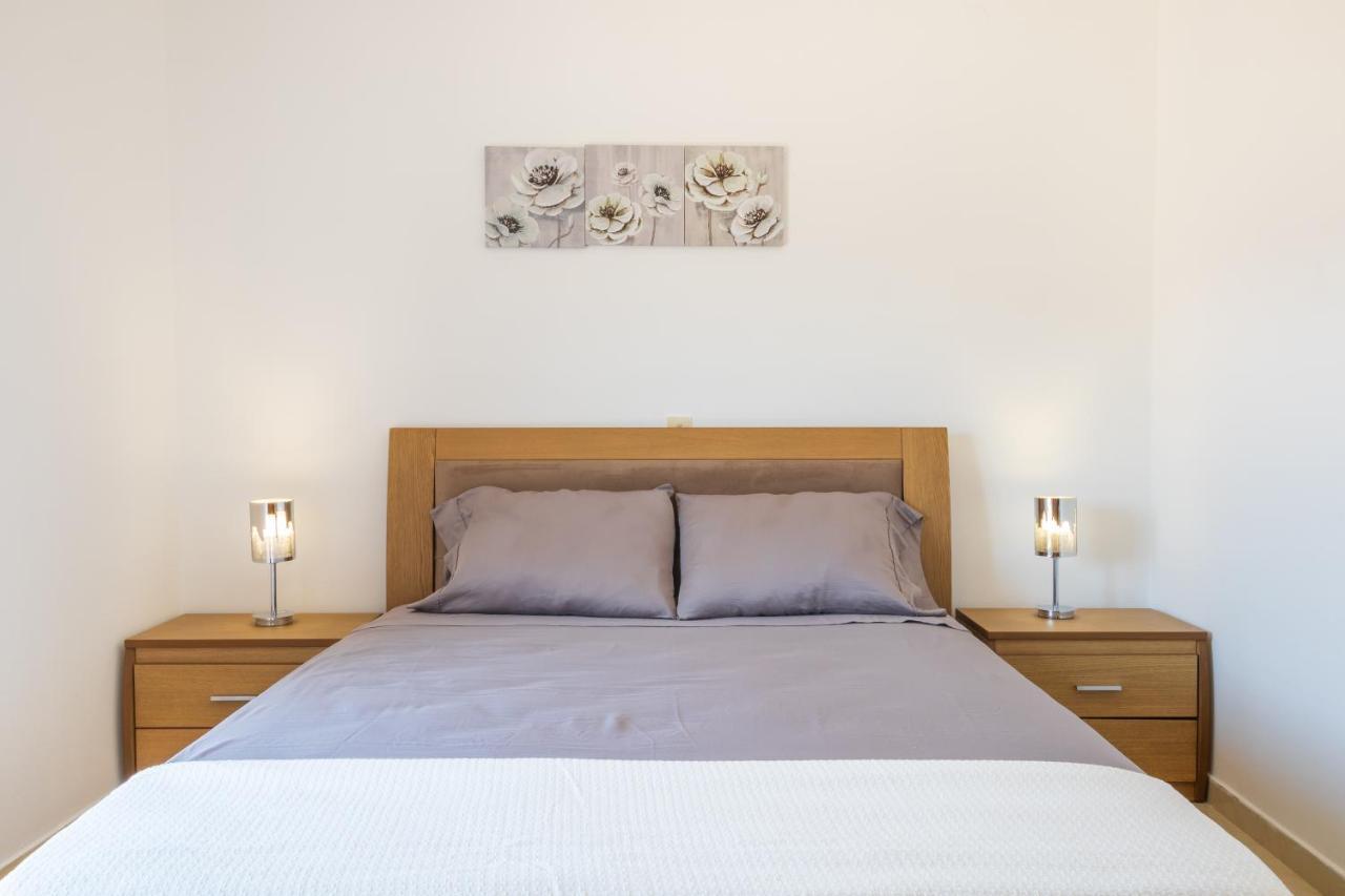 Harbor View Apartment Karpathos Bagian luar foto