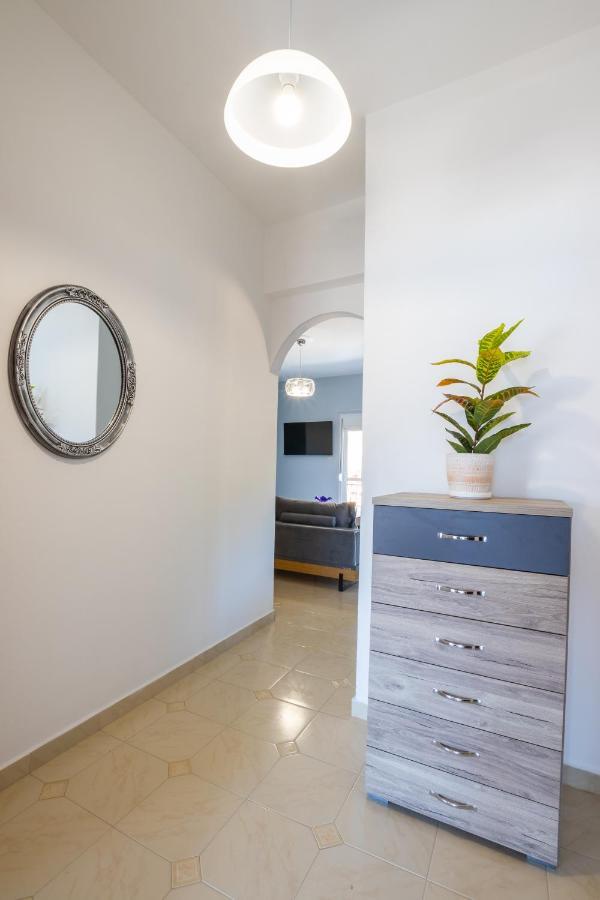 Harbor View Apartment Karpathos Bagian luar foto